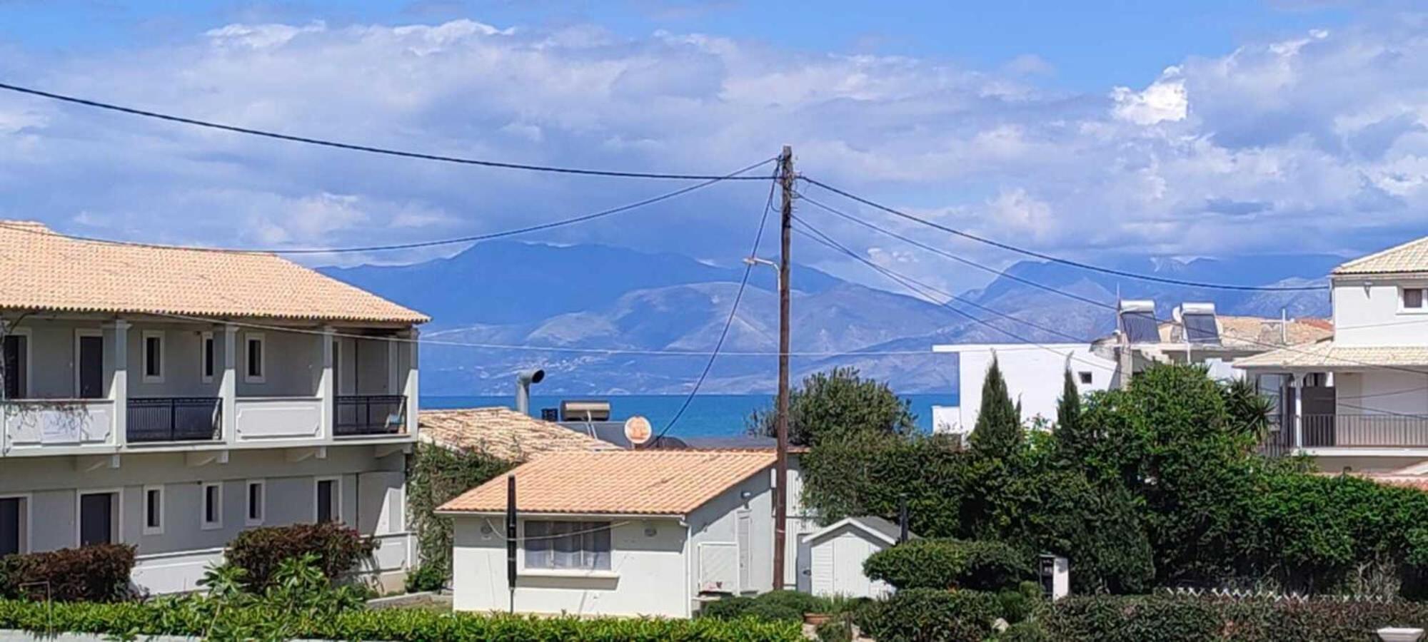 Agapi Studio Acharavi A 50M De La Mer, 400M Du Centre Ville Exterior photo